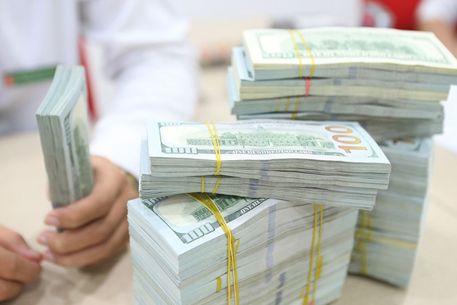 Ngân hàng thương mại tăng giá USD